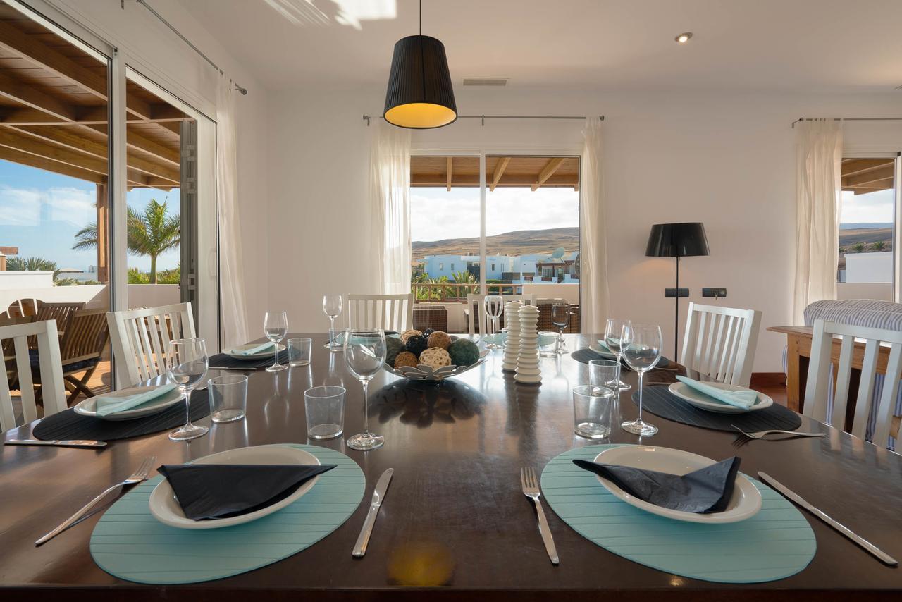Villa Dedalos - A Luxury Large Villa With A Heated Pool In بْوُرتو كاليرو المظهر الخارجي الصورة